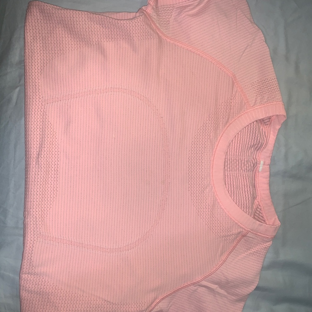Lululemon short sleeve top